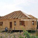 обрешетка кровли дома из СИП панелей