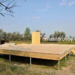 свайный фундамент дома из СИП панелей