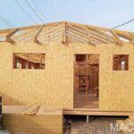 стены здания и кровля спортивного зала